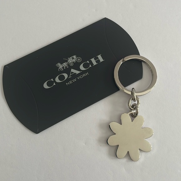 Coach Vintage Daisy Key Fob Bag Charm - Picture 3 of 5